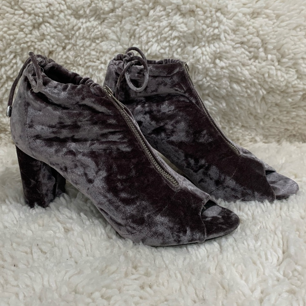 Report Sakai Gray Velvet Ankle Open Toe Bootie